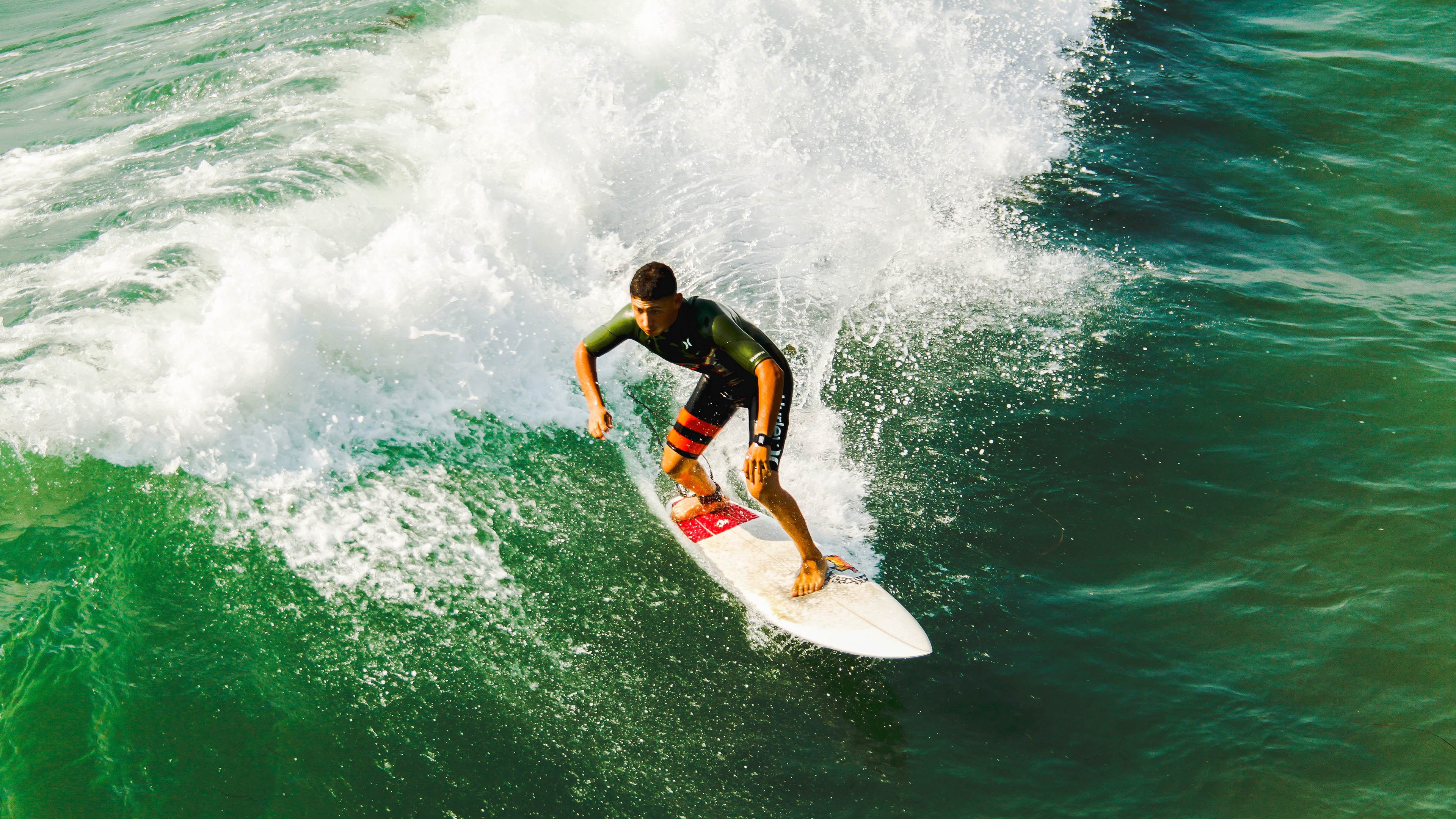 leyu平台-“东安湖体育公园赛场：跑酷挑战不断，选手精彩绝伦”