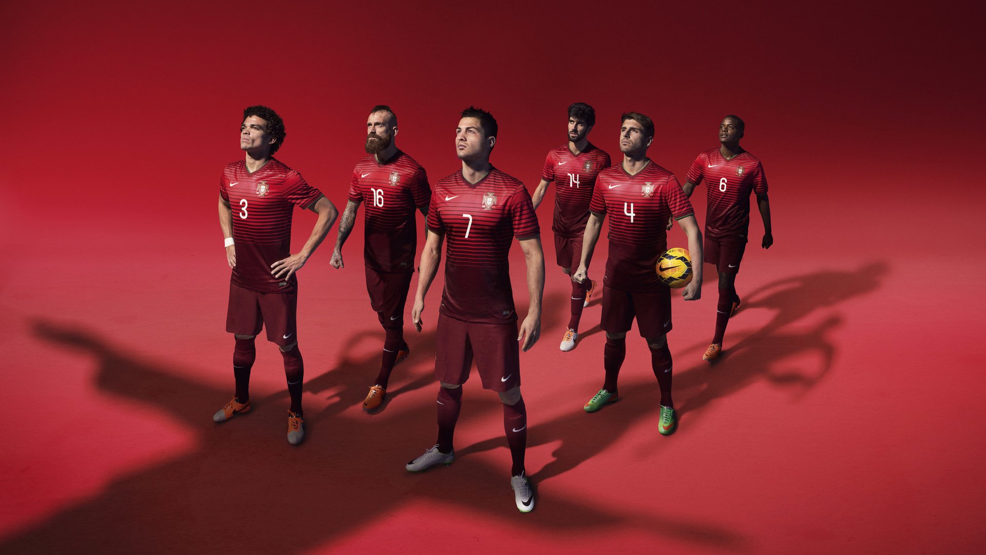 拜仁状态回归巅峰德甲联赛,德甲拜仁首发人员